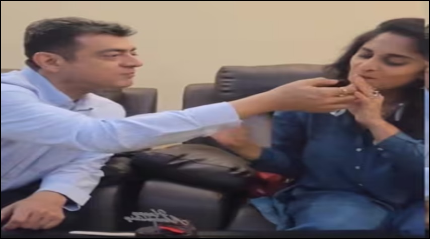 25 ఏళ్ల పెళ్లిరోజును సింపుల్‌గా జరుపుకున్న హీరో అజిత్ కుమార్, షాలిని