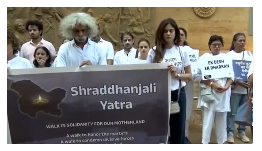 పహల్గామ్ దాడికి వ్యతిరేకంగా నటుడు మకరంద్ దేశ్‌పాండే శాంతియుత నిరసన..