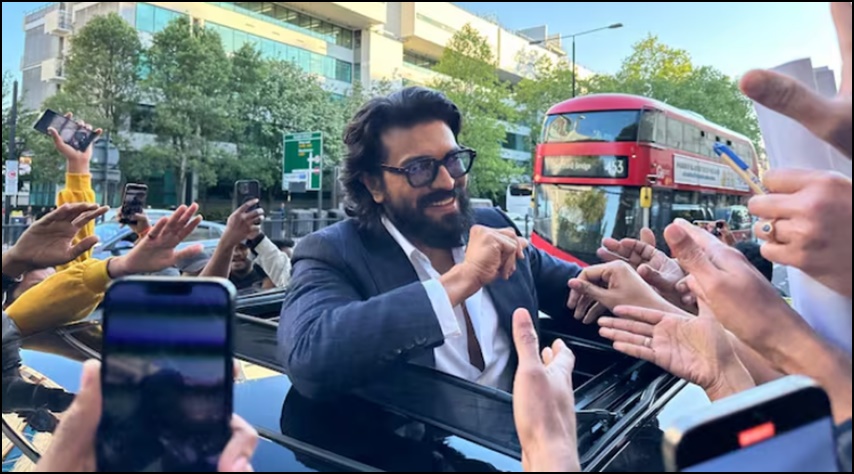 రామ్ చరణ్ మైనపు విగ్రహం ప్రారంభోత్సవానికి ముందు లండన్‌లో ఘన స్వాగతం పలికిన ఫ్యాన్స్..