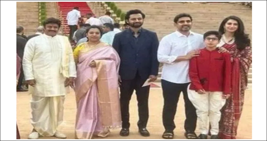 డిఫ‌రెంట్ లుక్‌లో క‌నిపించిన మోక్ష‌జ్ఞ‌..!