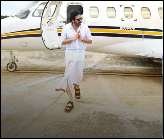 పవన్ కళ్యాణ్ ధరించిన చెప్పుల ధర ఎంతో తెలుసా?