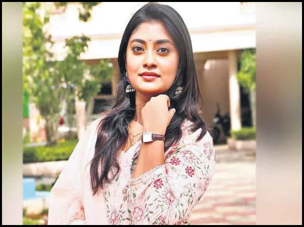 తమిళ్ నుండి తెలుగులోకి హీరోయిన్గా అరంగేట్రం