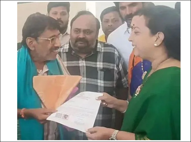 అభిమానికి రూ.10 లక్షల సాయం చేసిన హీరో..