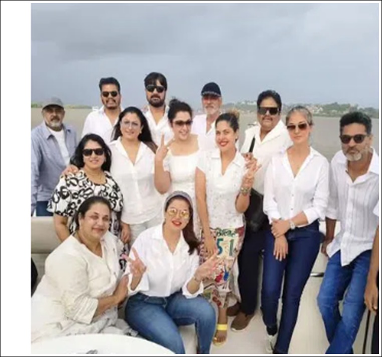 నైంటీస్‌లో  హీరో, హీరోయిన్స్  సందడి  మాములుగా  లేదుగా..!