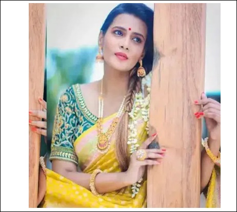 పోలీస్ కస్టడీలో ఉన్న హీరోయిన్..