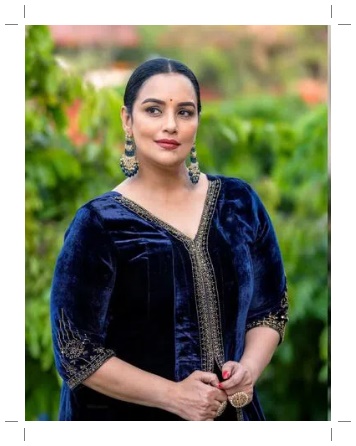 శ్వేతా మీనన్పై నాన్బెయిలబుల్ కేసు నమోదు..