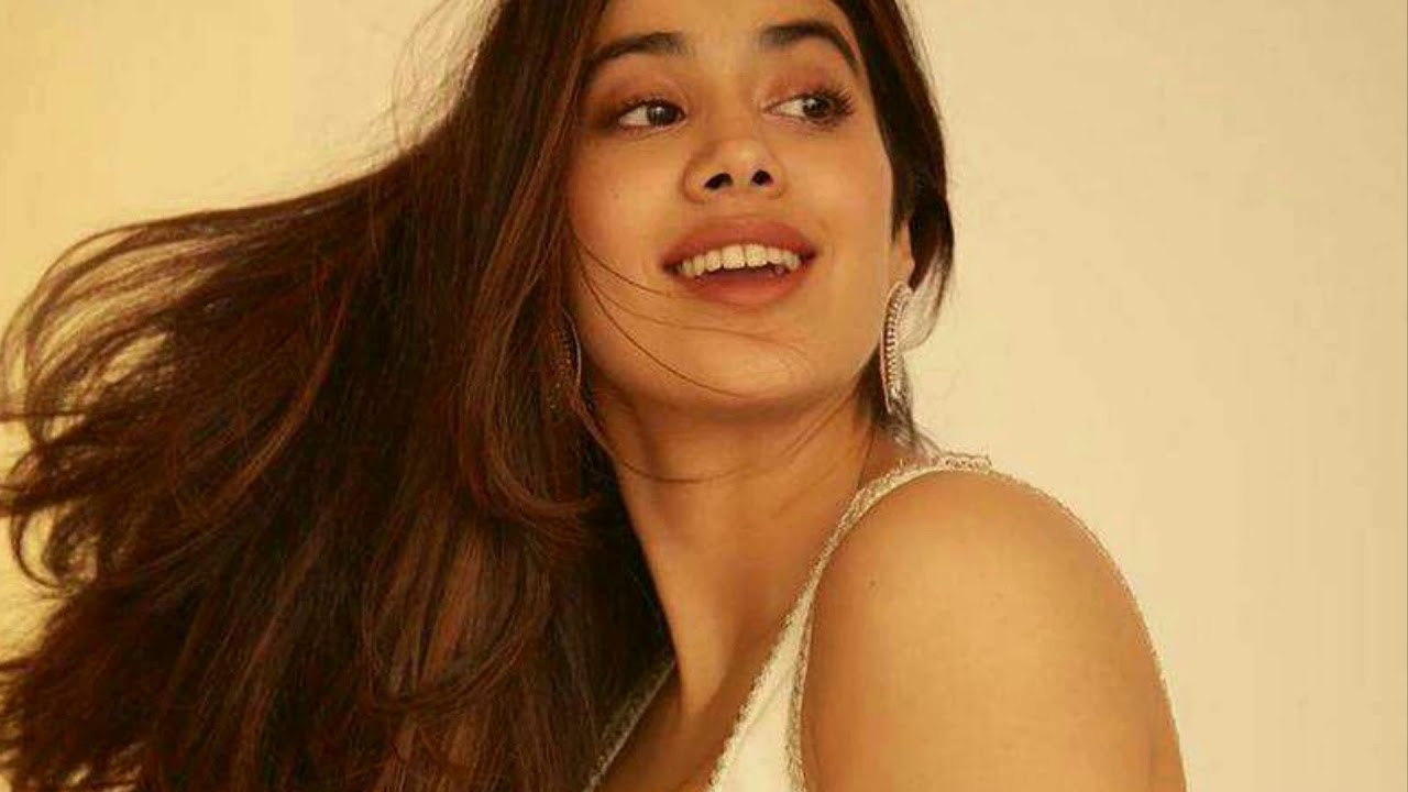ఆ ముగ్గురు కావాలంటున్న జాన్వీకపూర్..?