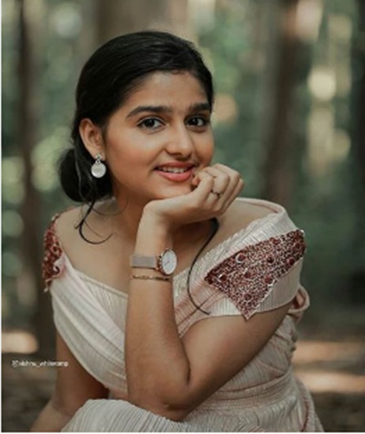 రోషన్ కు జోడీగా వస్తున్న అనస్వర