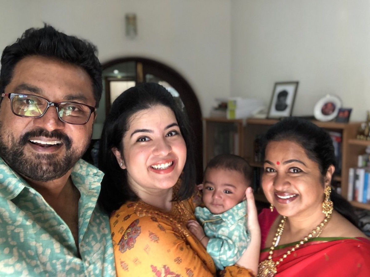 డోర్ లాక్స్ చేయడం కష్టంగా మారింది: రాధిక