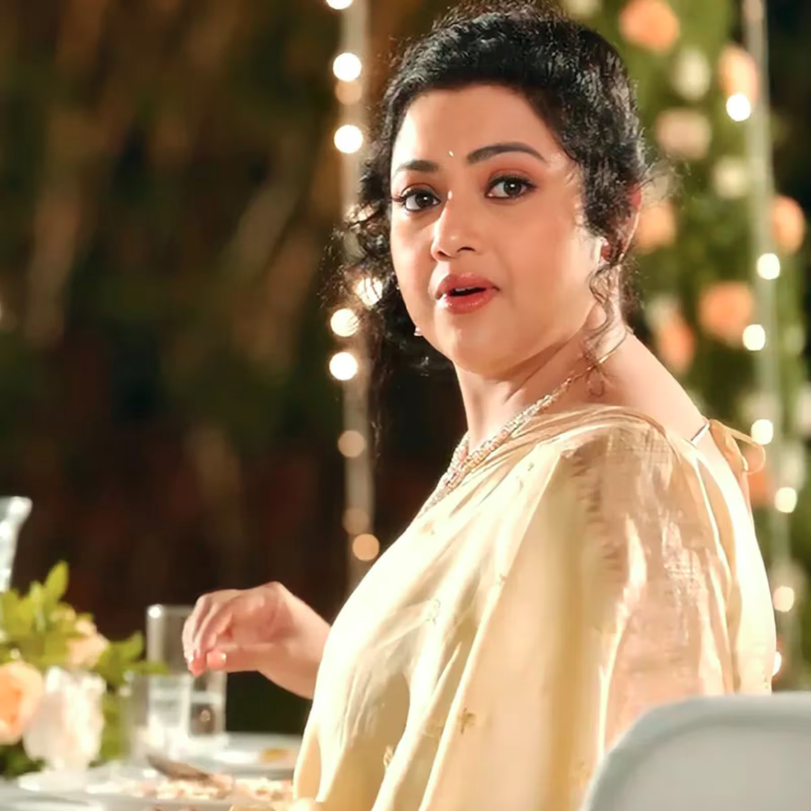 మీనా-రూమర్స్-పై-మండిపాటు..?