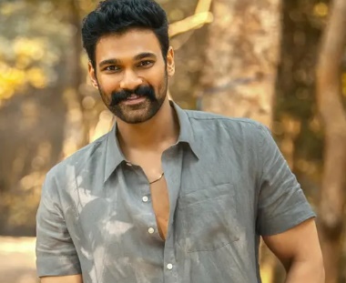 ‘జయ జానకి నాయక’కు 100 కోట్ల వ్యూస్