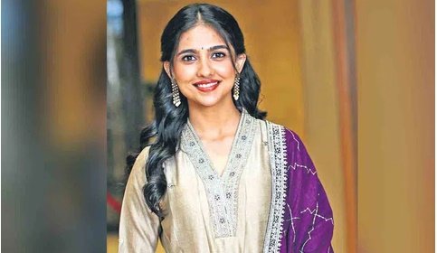 మమితా ఖాతాలో భారీ ప్రాజెక్టులు